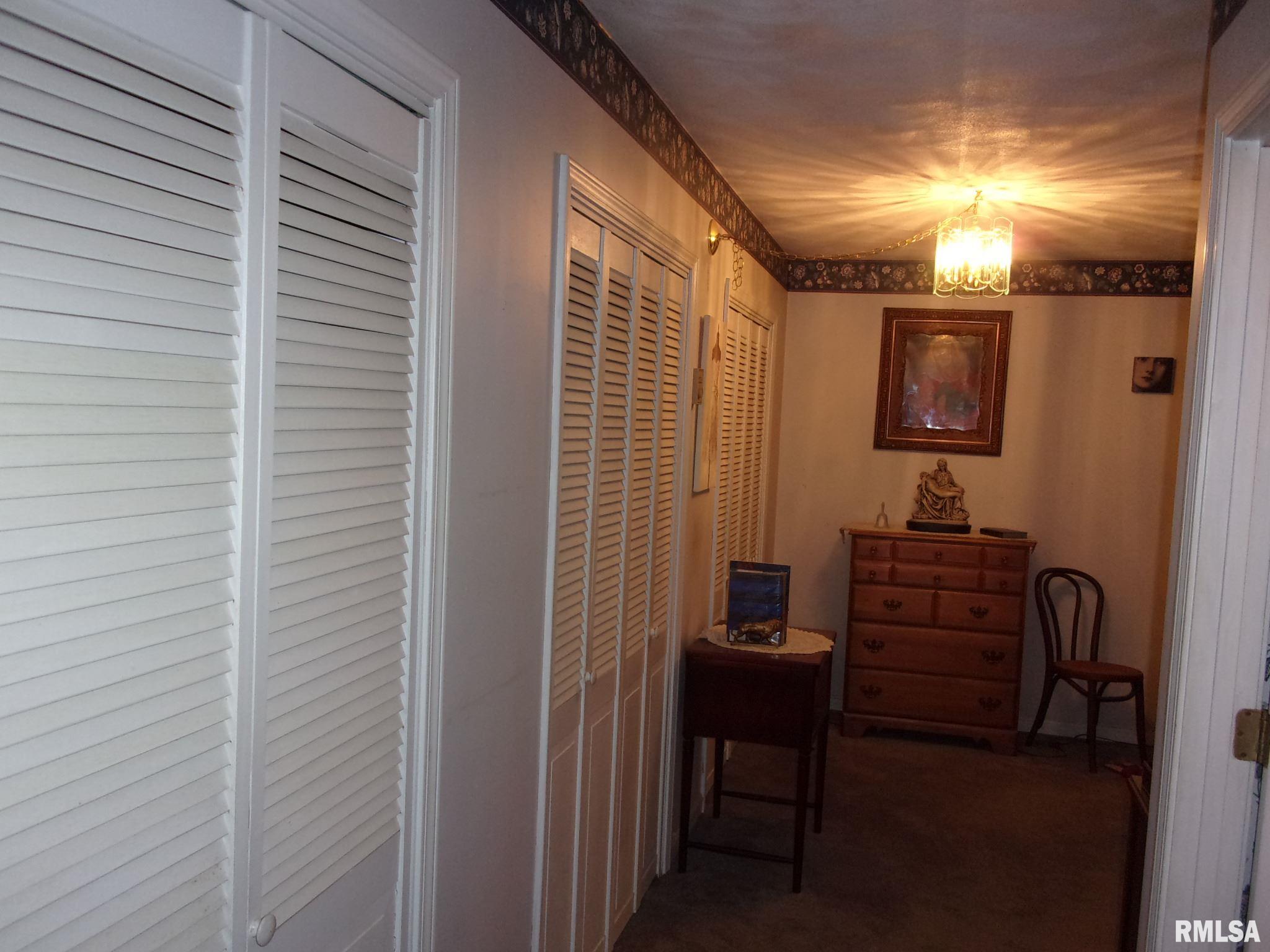 5347 Kell Road Kell, IL 62853 - Photo 22 of 43