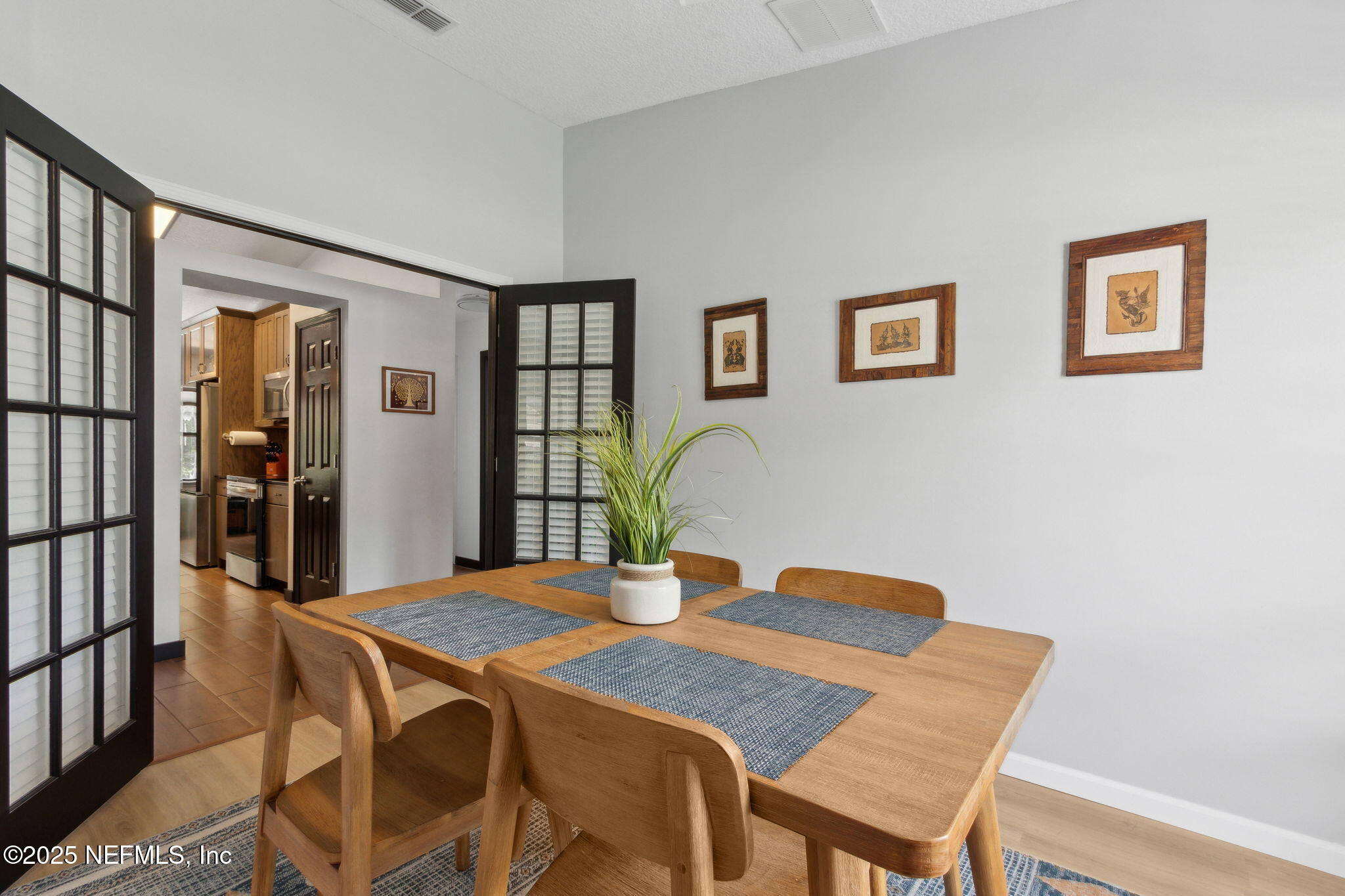 944 North Lilac Loop St. Johns, FL 32259 - Photo 16 of 55 a dining room with furniture and window
