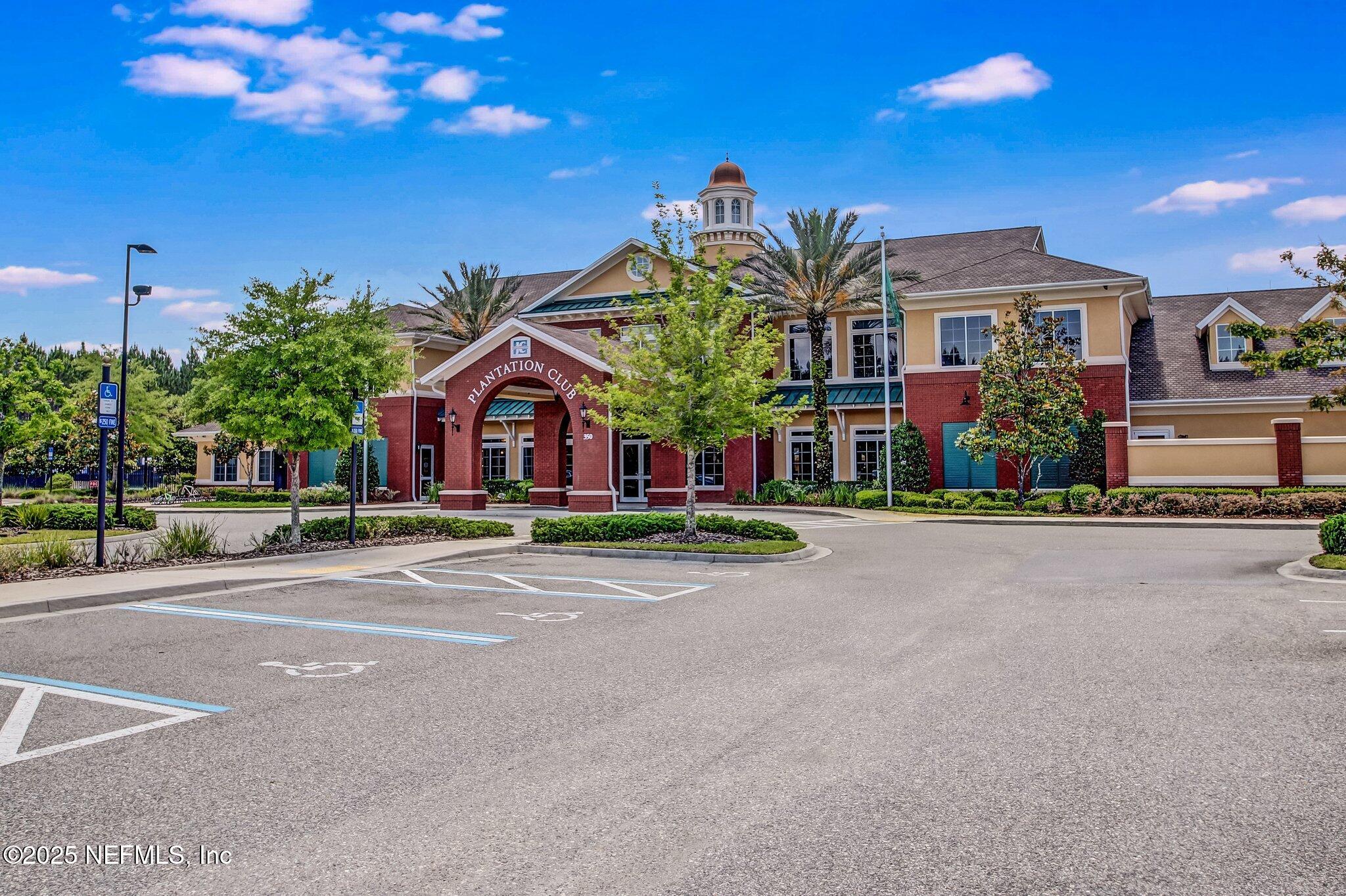 944 North Lilac Loop St. Johns, FL 32259 - Photo 44 of 55 a front view of a house with a yard
