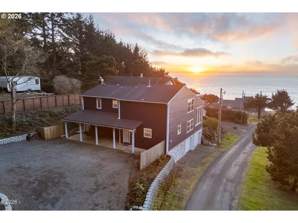 $989,900 | 3763 Rocky Creek Avenue, Depoe Bay, OR 97341