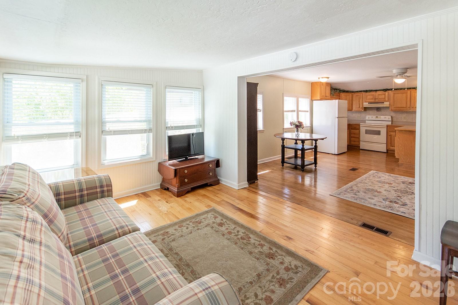 59 South Front Street Franklin, NC 28734 - Photo 11 of 40