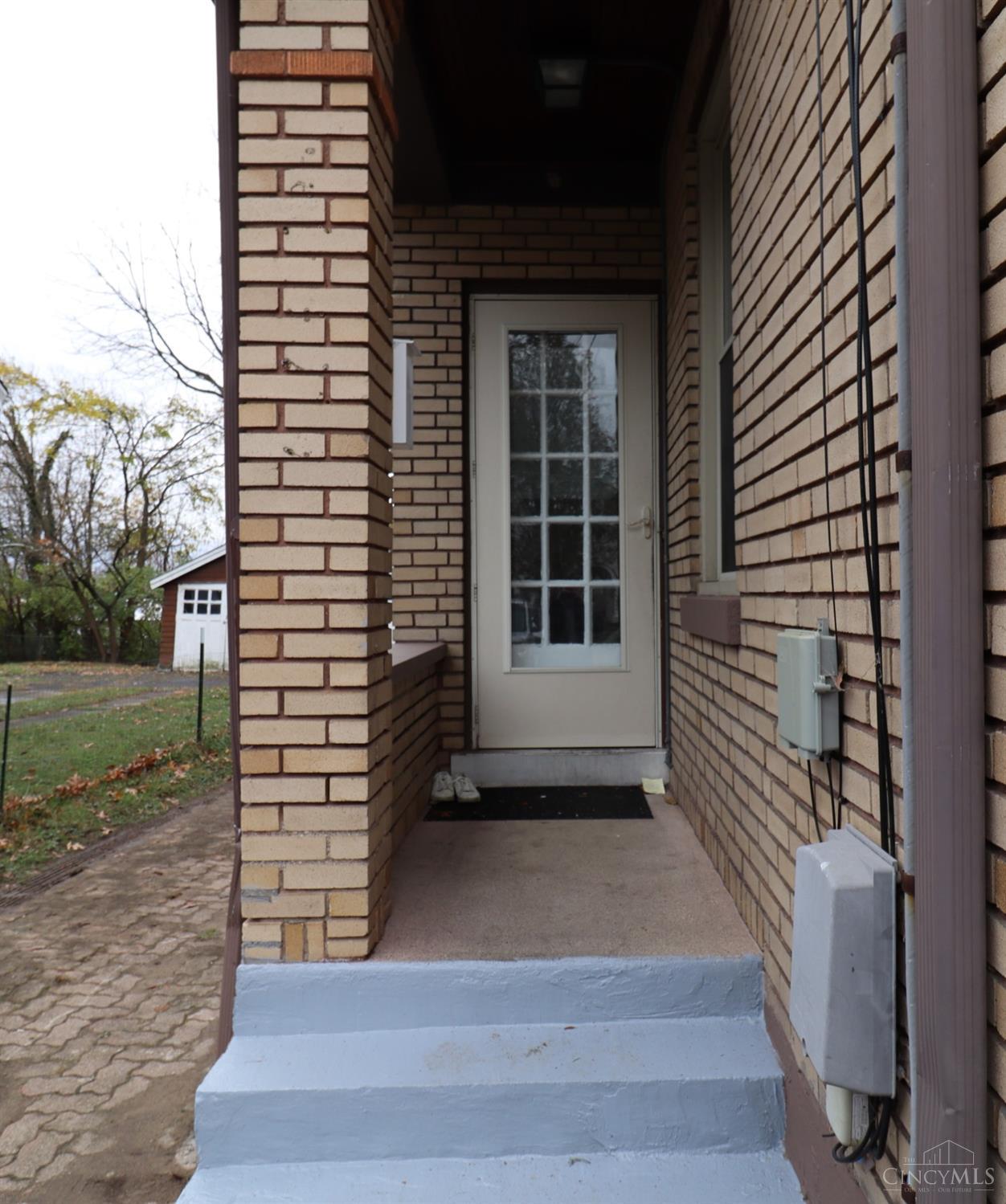 4359 Ridgeview Avenue Cincinnati, OH 45238 - Photo 4 of 15 Gallery Image 4