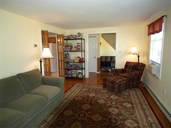8 Robbins Road Ayer, MA 01432 - Photo 8 of 25