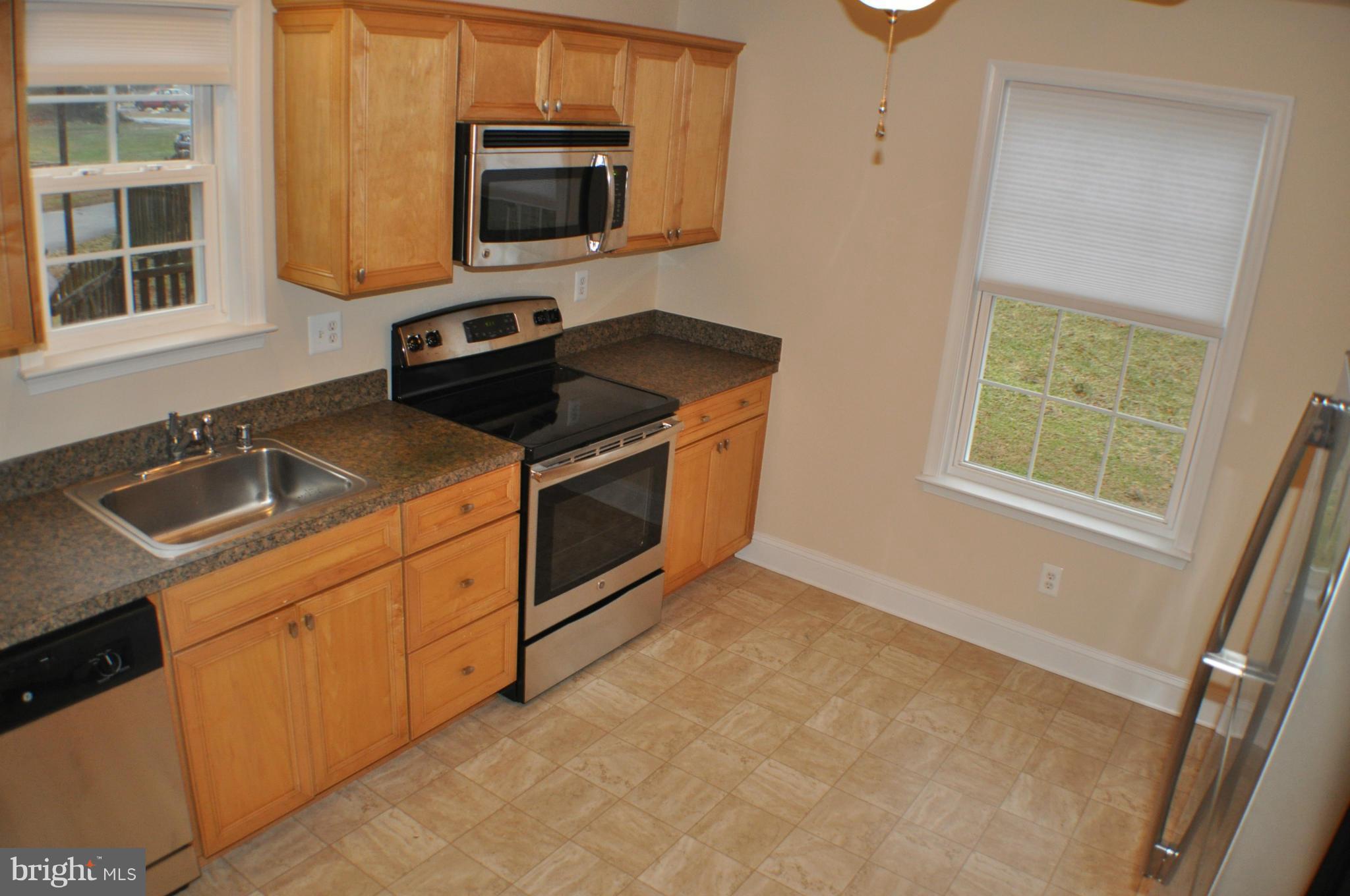 40418 Duke Road Mechanicsville, MD 20659 - Photo 11 of 30 Kitchen
