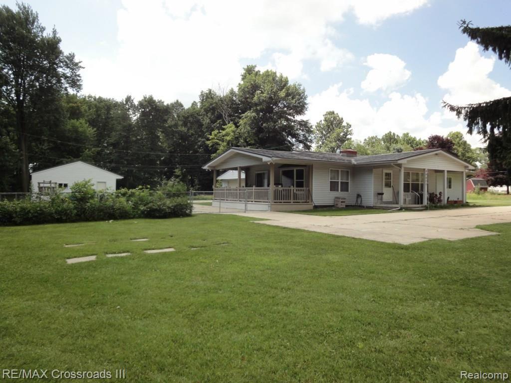 44675 Robson Road Belleville, MI 48111 - Photo 2 of 12 DSC02380.jpg