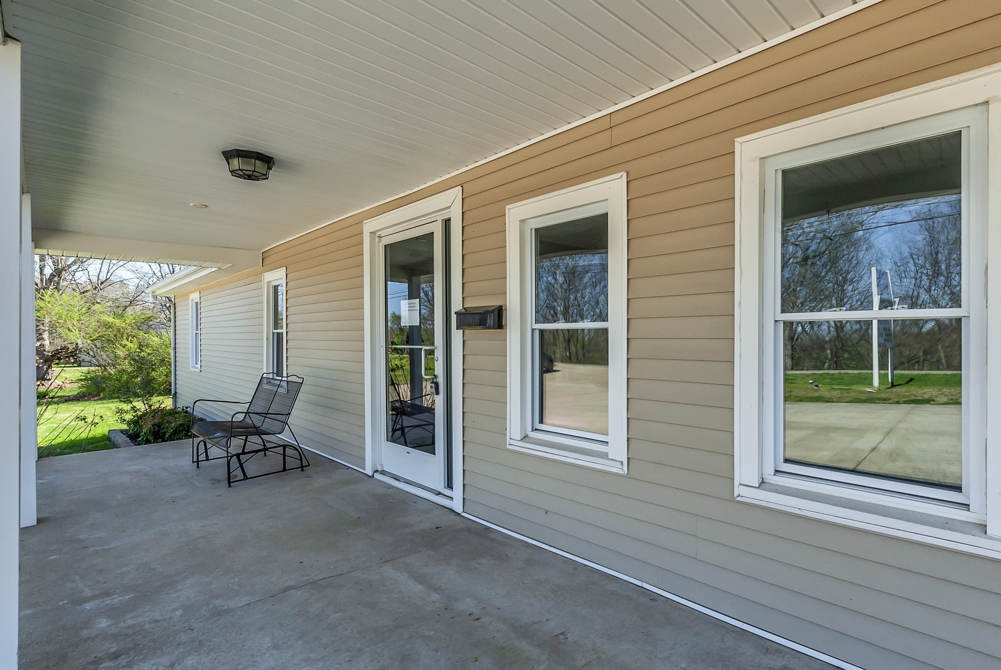5652 Highway 100 Lyles, TN 37098 - Photo 6 of 21 a view of a two chair in the balcony
