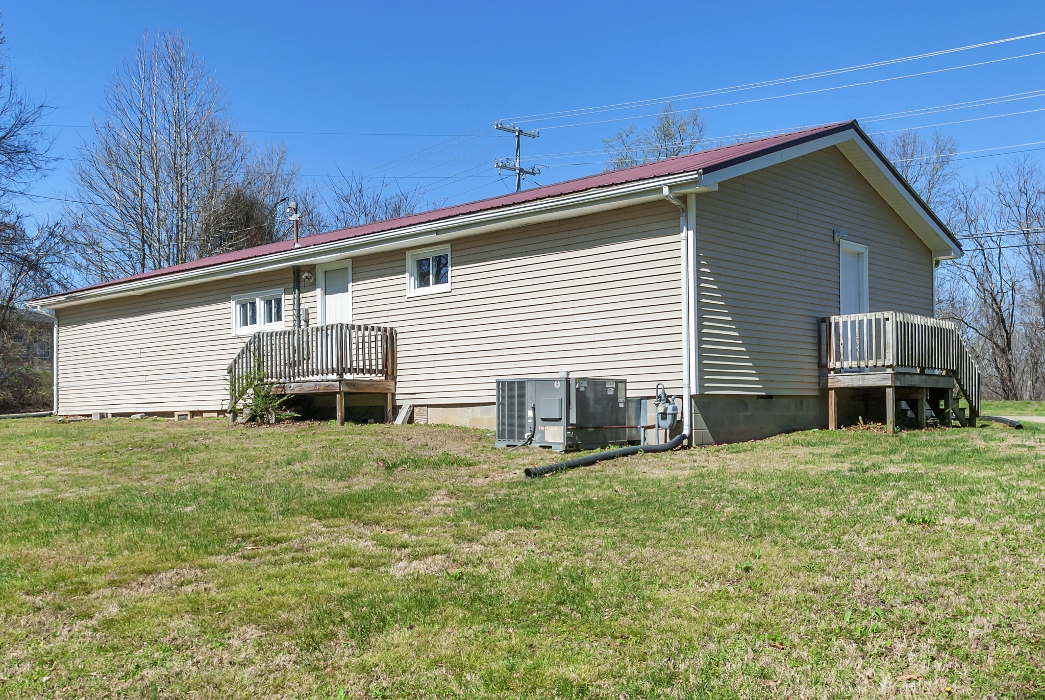 5652 Highway 100 Lyles, TN 37098 - Photo 10 of 21 a view of backyard of house