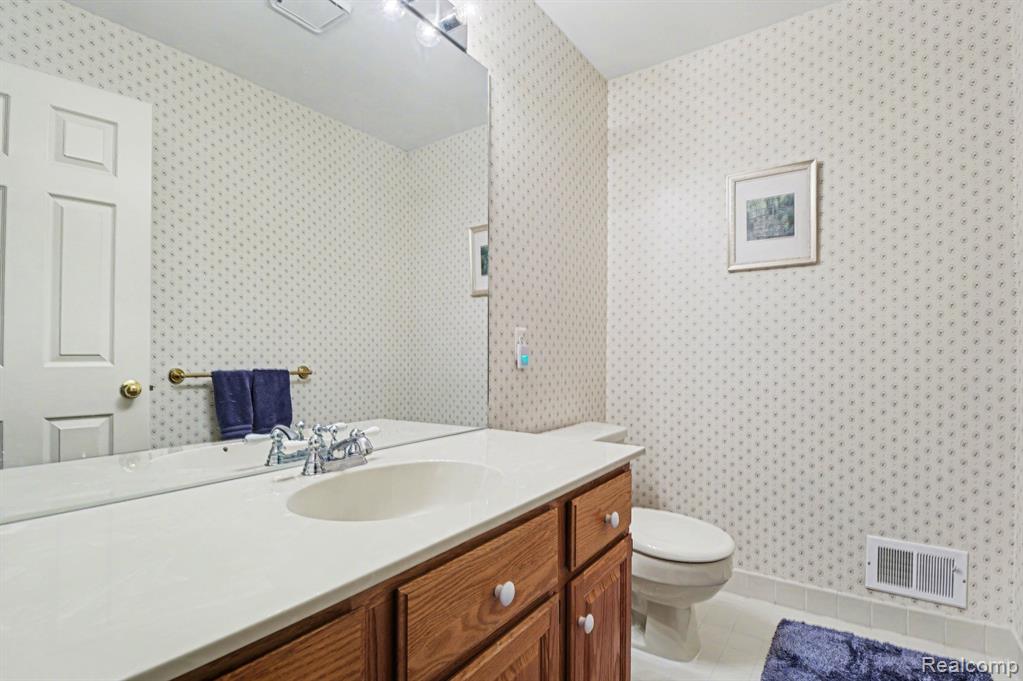 1234 Sandy Ridge Drive Rochester Hills, MI 48306 - Photo 21 of 43