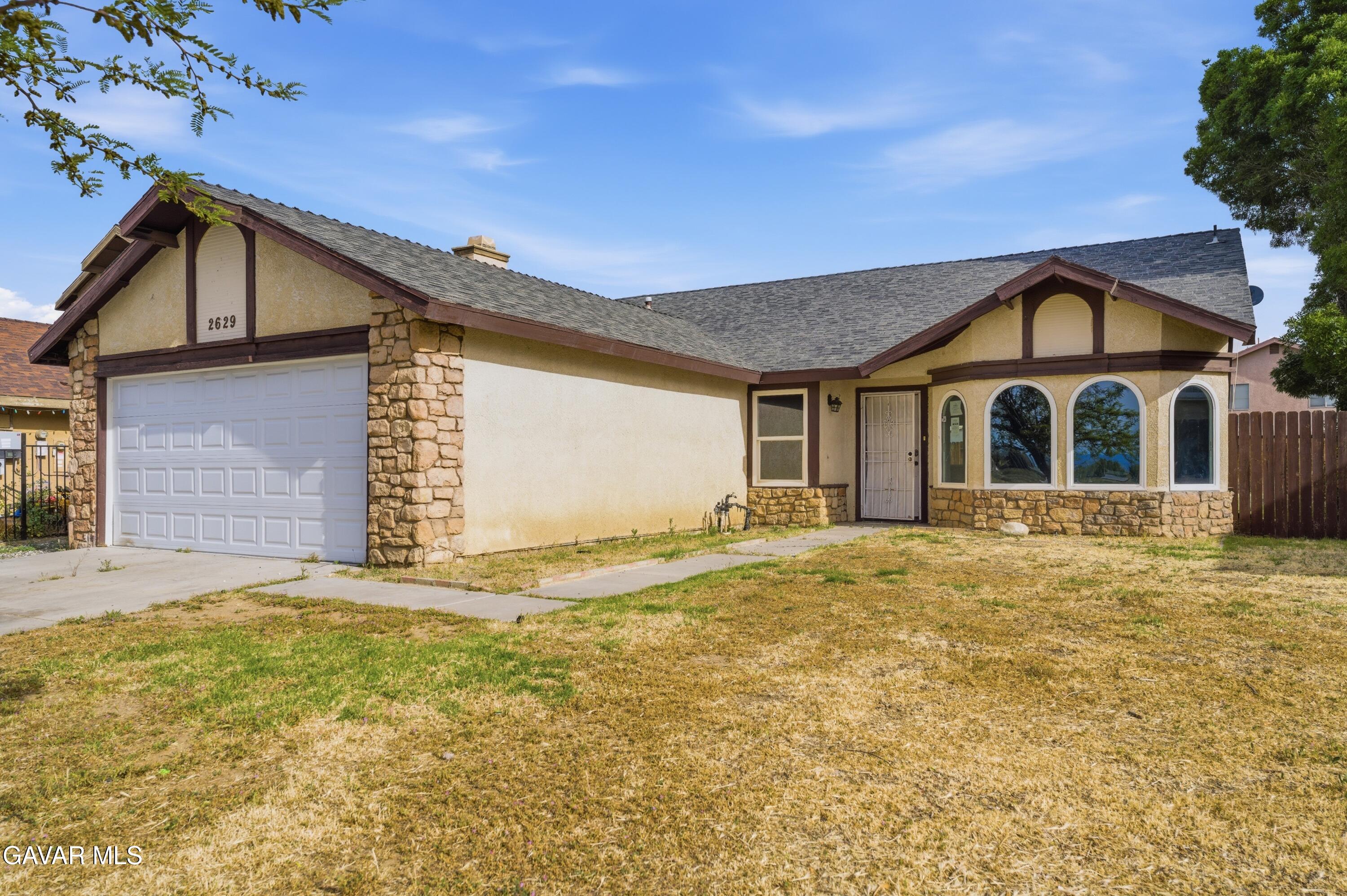 2629 East Kettering Street Lancaster, CA 93535 - Photo 2 of 13 01-JYP02188