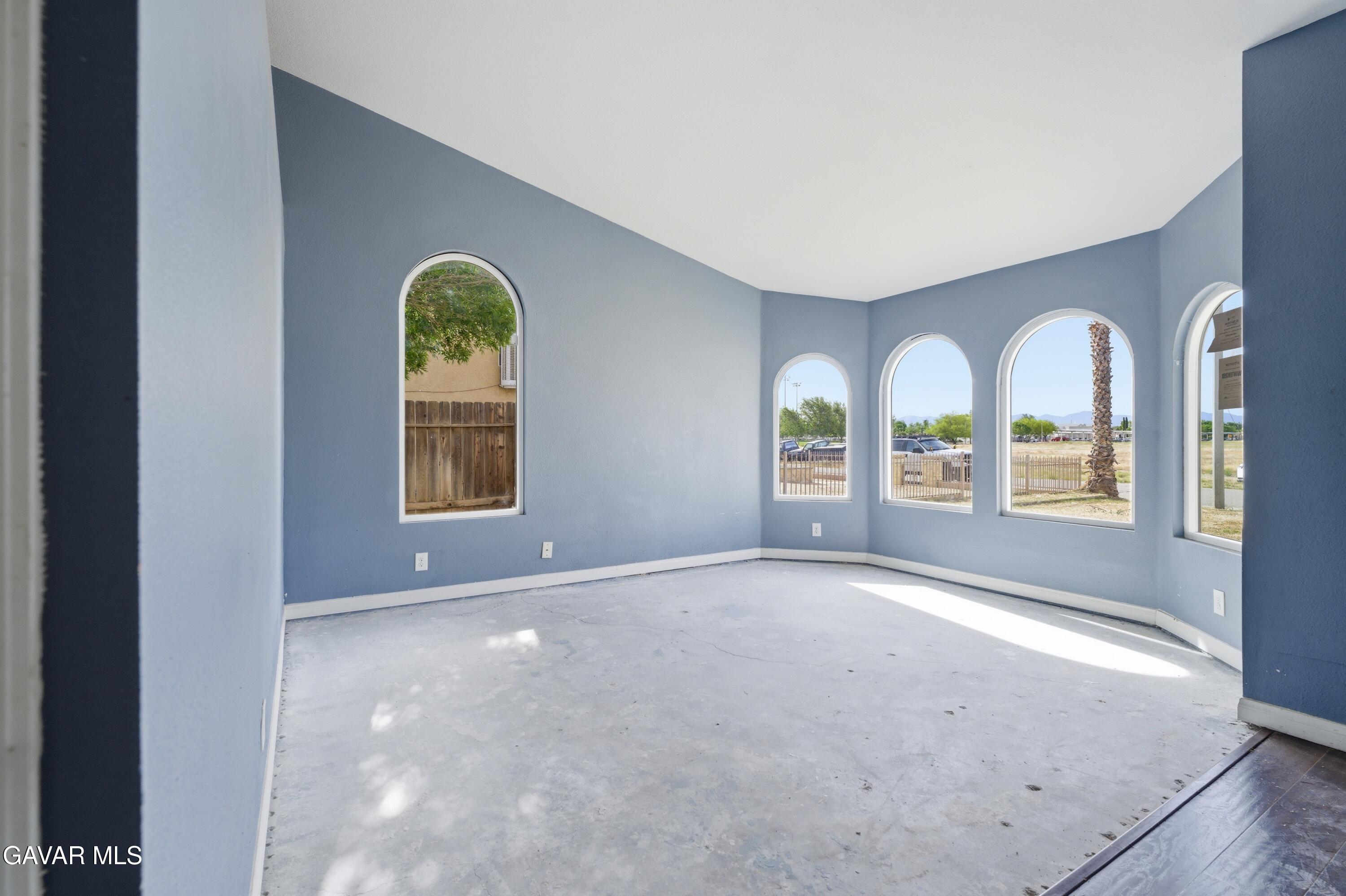 2629 East Kettering Street Lancaster, CA 93535 - Photo 3 of 13 05-JYP02194