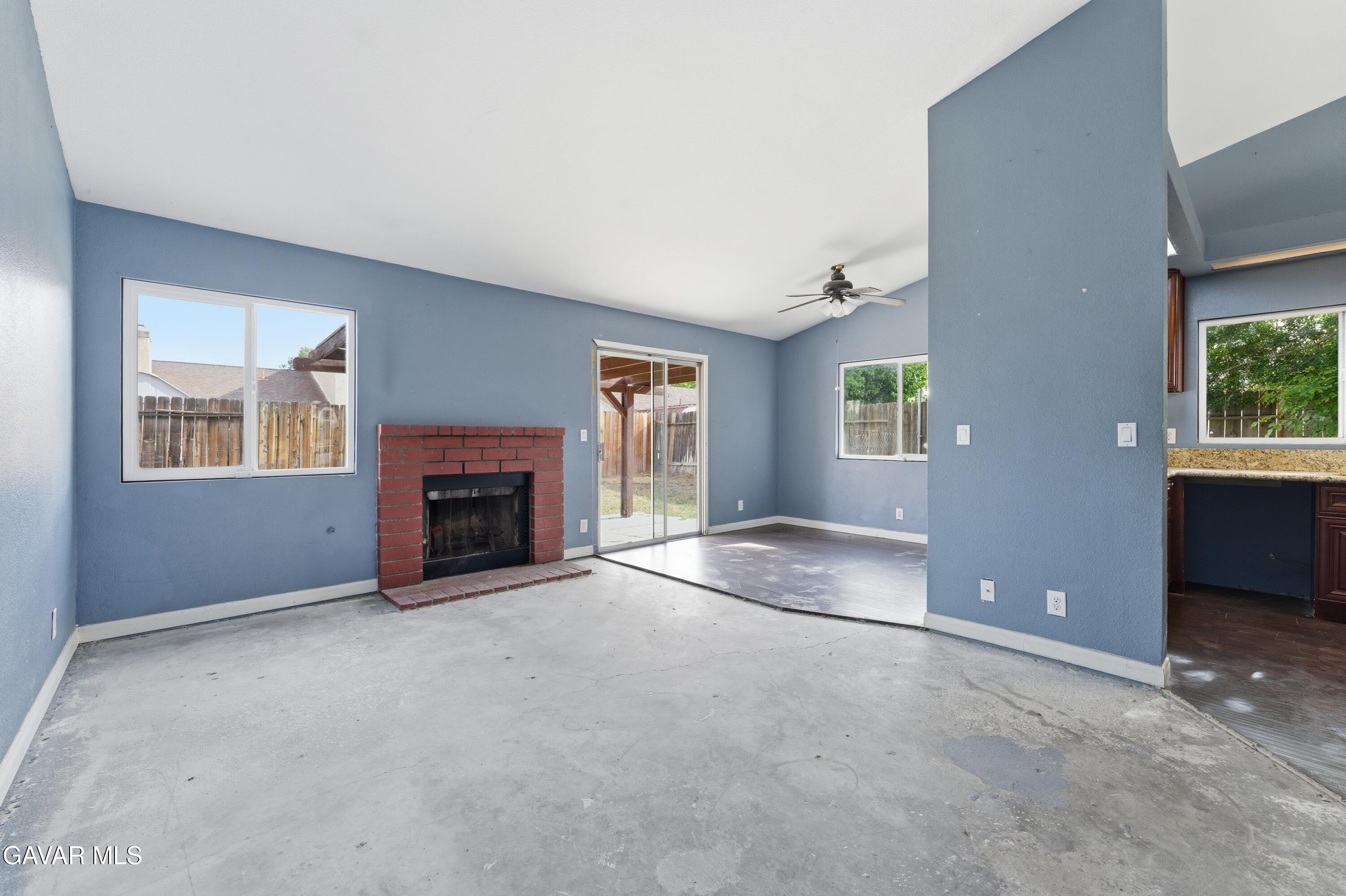 2629 East Kettering Street Lancaster, CA 93535 - Photo 4 of 13 07-JYP02197