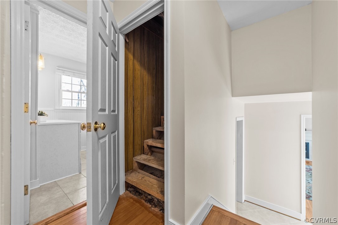8822 Chippenham Road Richmond, VA 23235 - Photo 27 of 37 a view of a hallway with wooden floor and closet area