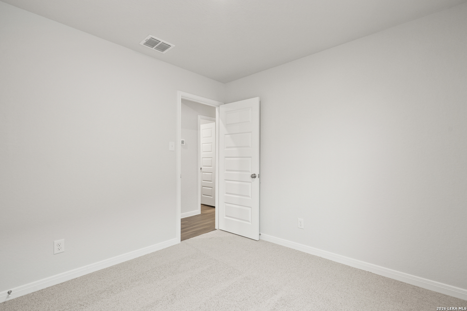 13608 Helton Pass St. Hedwig, TX 78152 - Photo 10 of 32