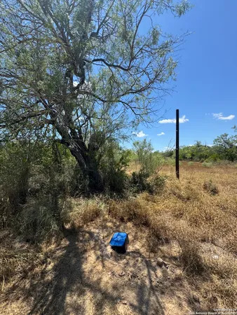 $25,000 | 404 Avenue J, Christine, TX 78012