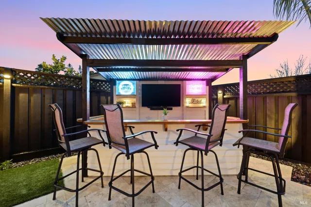 $988,000 | 1366 Birdie Drive, Windsor, CA 95492