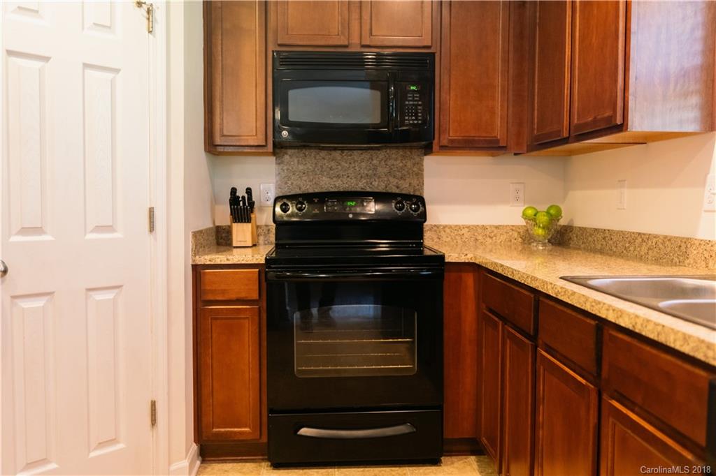 10908 Greenhead View Road Charlotte, NC 28262 - Photo 9 of 25 Gallery Image 9