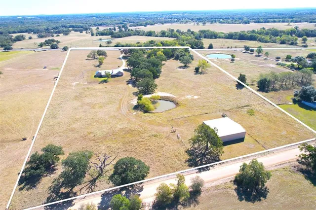 $1,250,000 | 2776 South Highway 77, Cameron, TX 76520