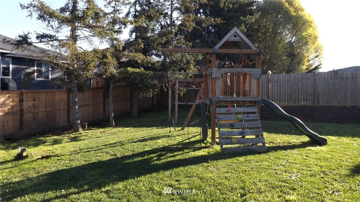1410 Elk Loop Sequim, WA 98382 - Photo 4 of 19