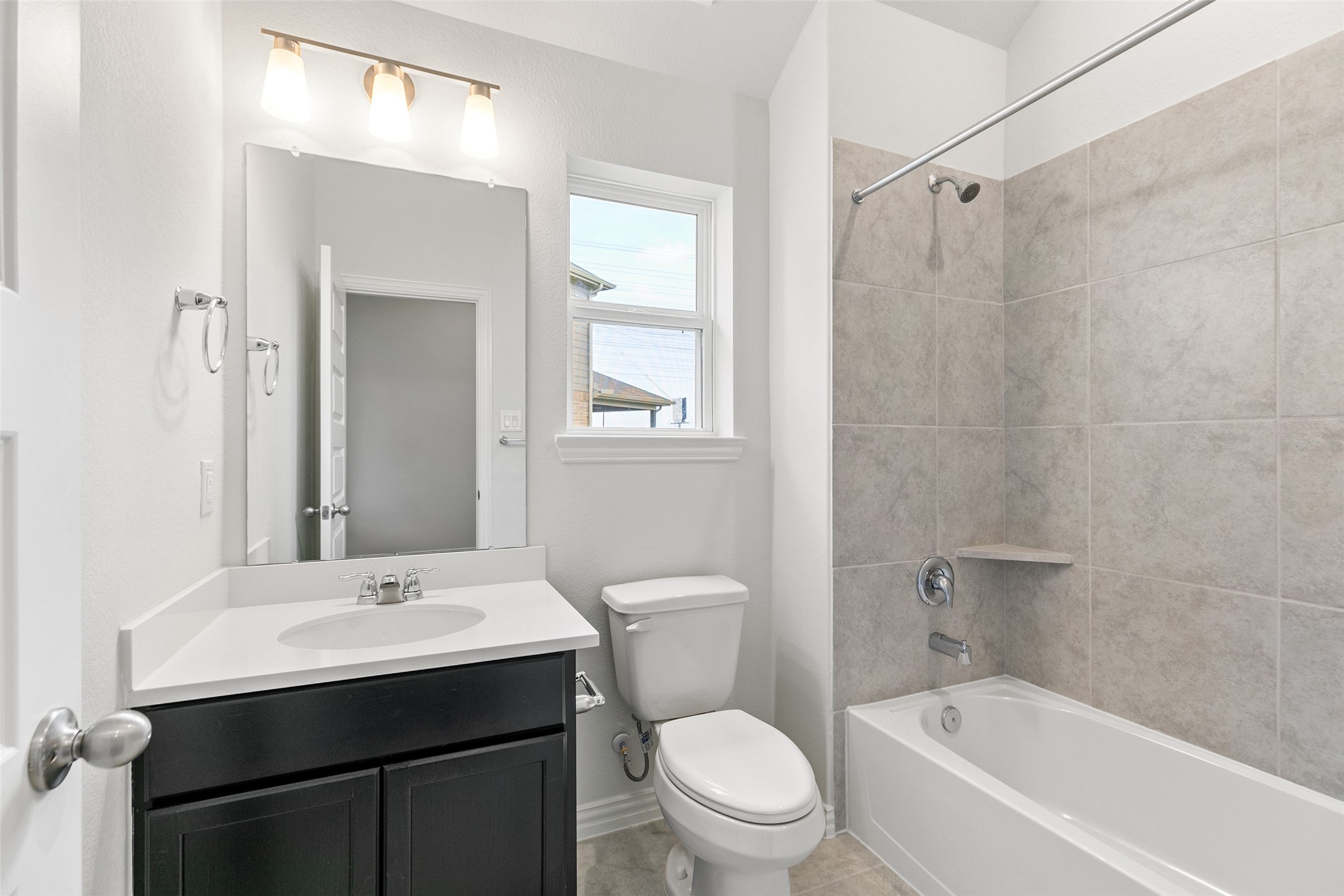 406 Strm Bnd Way Rosenberg, TX 77471 - Photo 5 of 19 Representative Photo