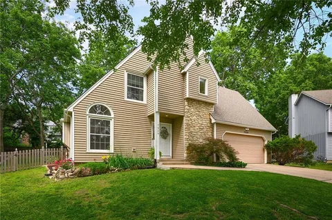 $459,000 | 7929 West 113th Terrace, Overland Park, KS 66210