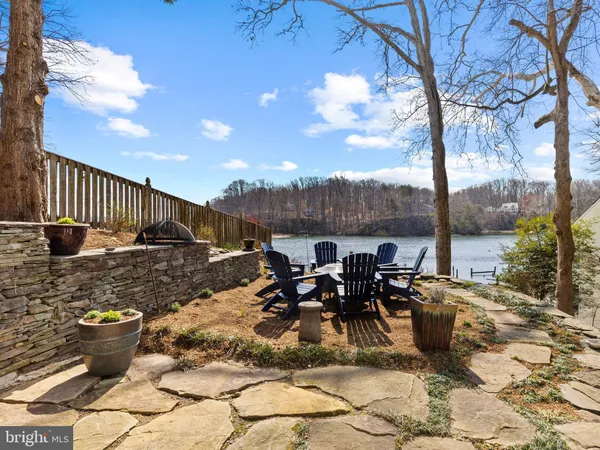 $2,495,000 | 327 Riverview Trail, Annapolis, MD 21401