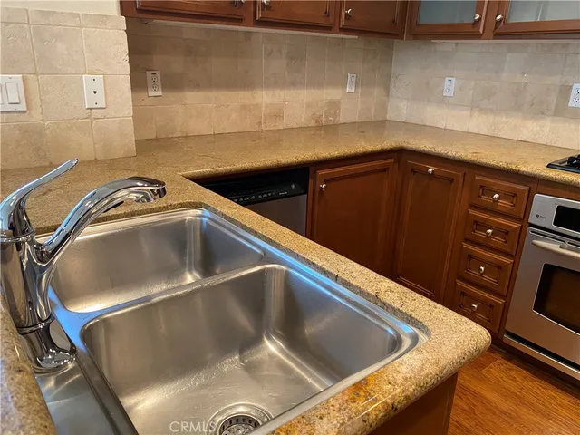 a close view of sink and tap