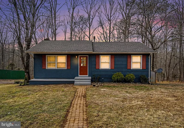 $2,150 | 4127 Cabin Road, Reva, VA 22735