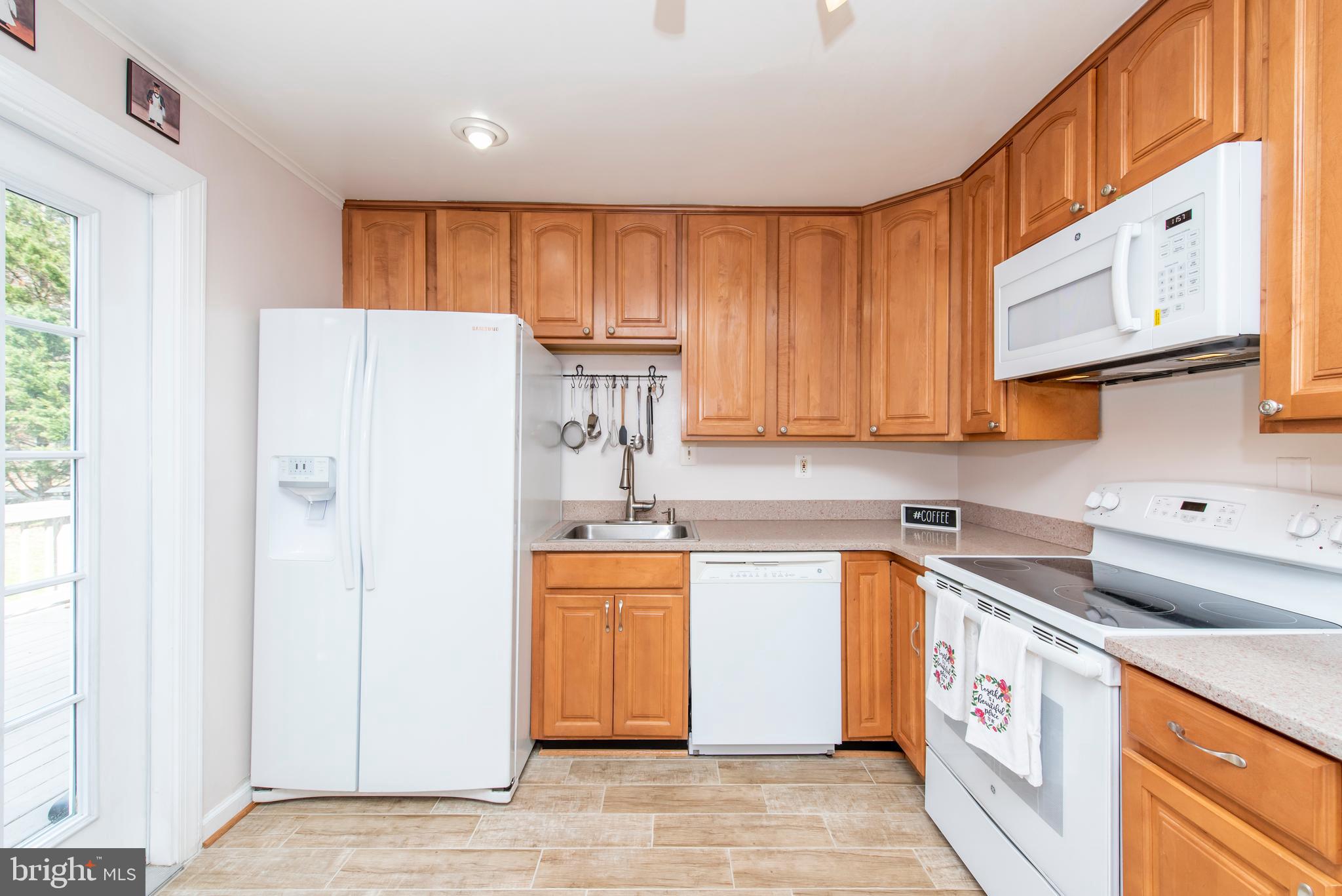 15336 Peach Orchard Road Silver Spring, MD 20905 - Photo 11 of 53 Kitchen