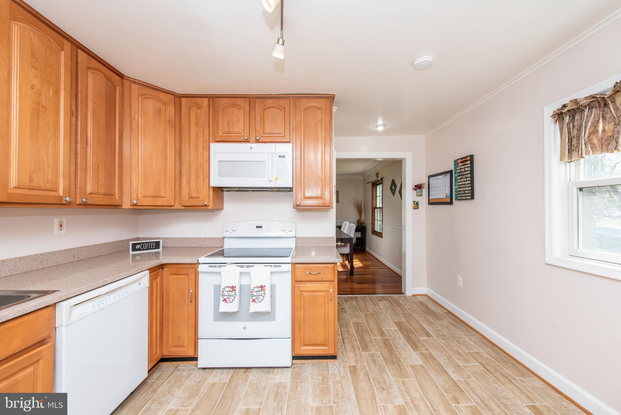 15336 Peach Orchard Road Silver Spring, MD 20905 - Photo 12 of 53 Kitchen