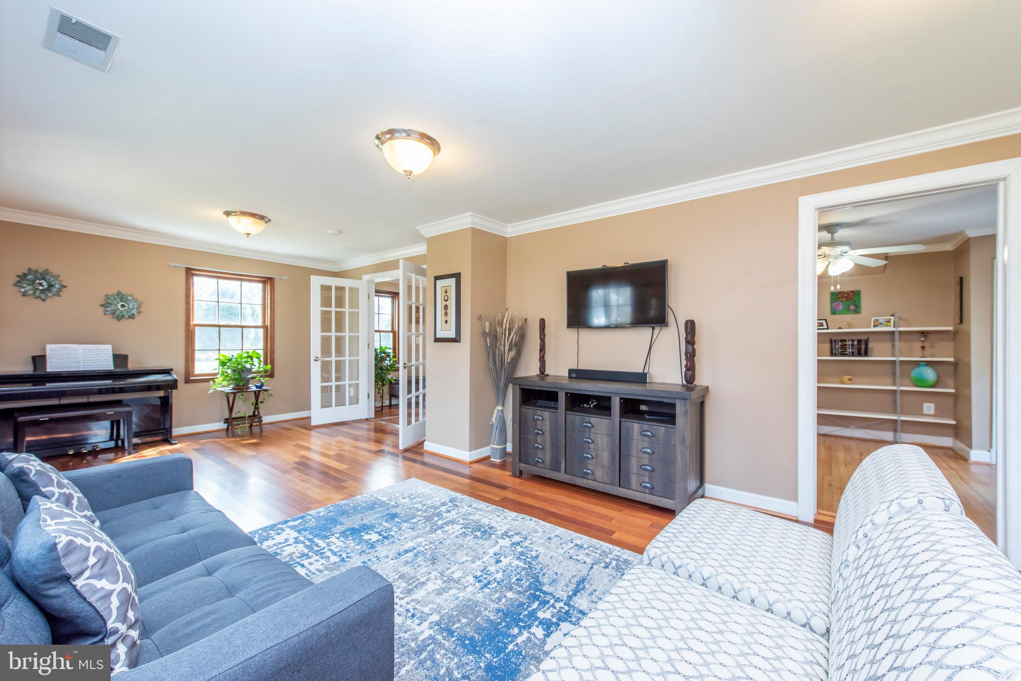 15336 Peach Orchard Road Silver Spring, MD 20905 - Photo 16 of 53 Family Room