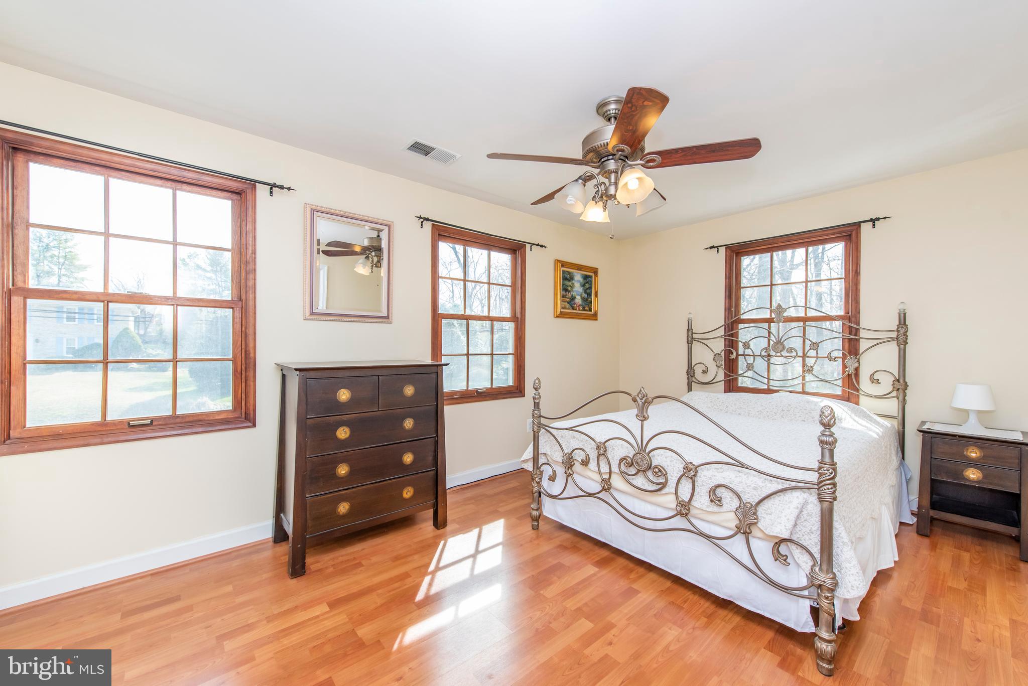 15336 Peach Orchard Road Silver Spring, MD 20905 - Photo 29 of 53 Bedroom 3