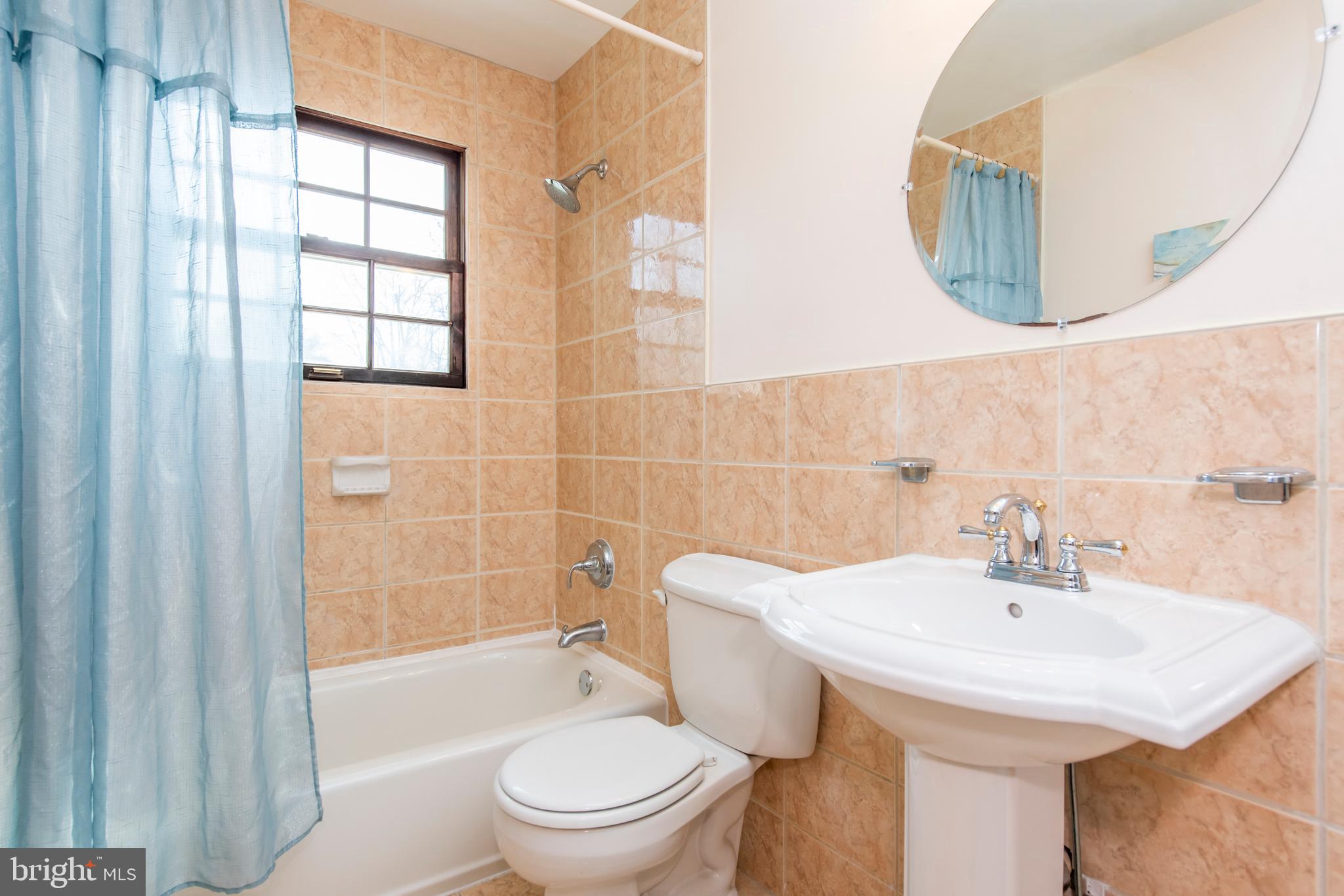 15336 Peach Orchard Road Silver Spring, MD 20905 - Photo 34 of 53 Upper Level Hall Bathroom