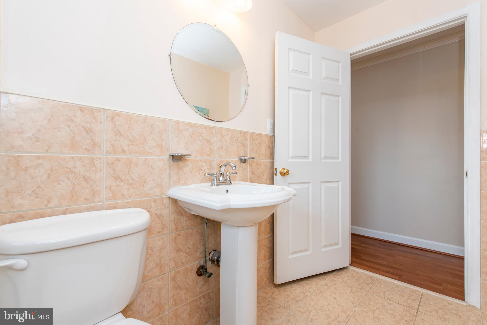 15336 Peach Orchard Road Silver Spring, MD 20905 - Photo 35 of 53 Upper Level Hall Bathroom