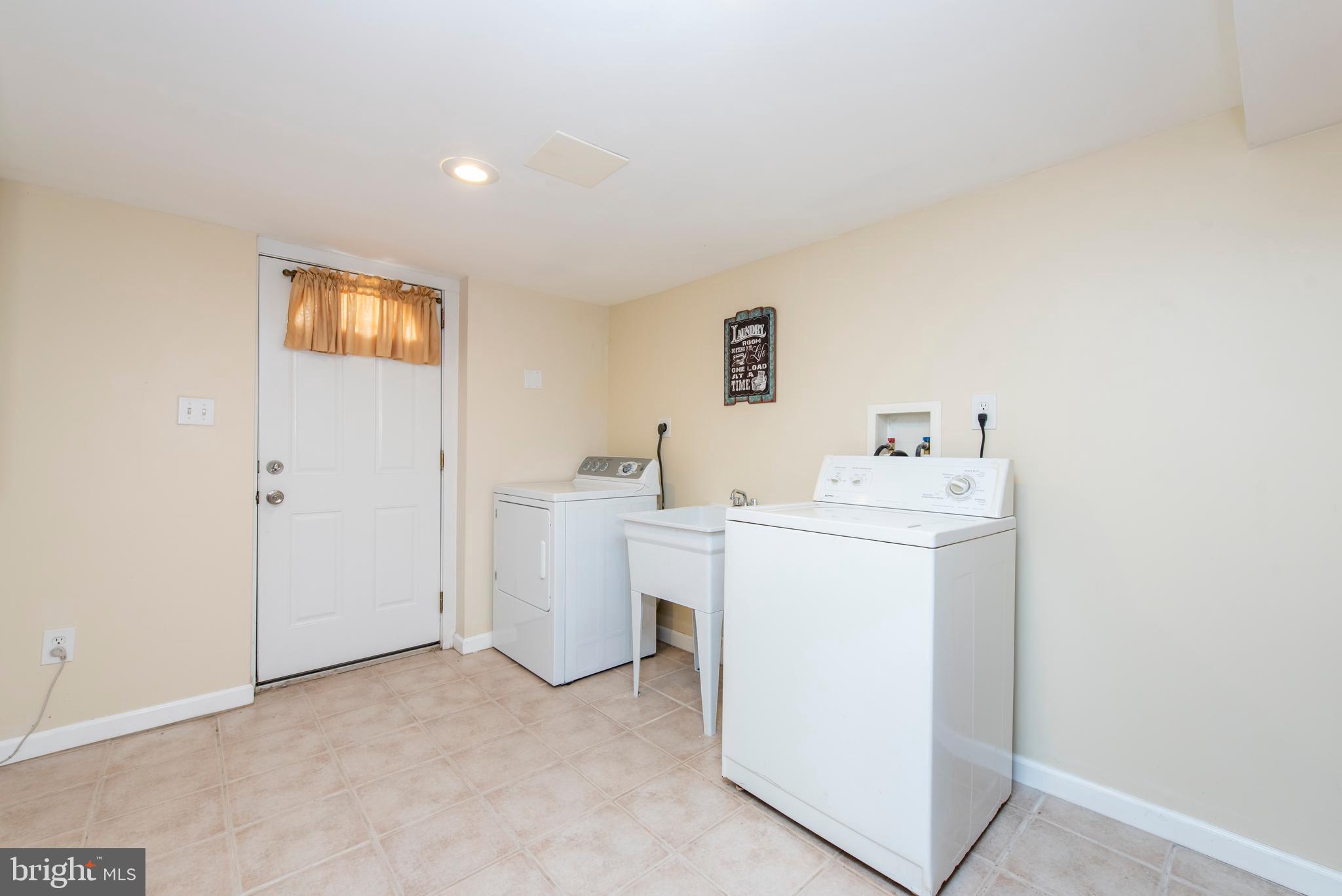 15336 Peach Orchard Road Silver Spring, MD 20905 - Photo 42 of 53 Laundry/Utility Room