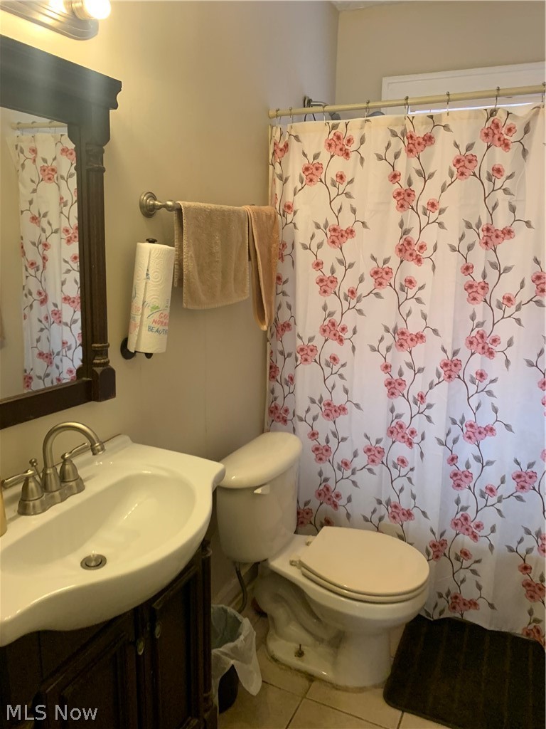 3658-3660 Strathavon Road Cleveland, OH 44120 - Photo 5 of 11