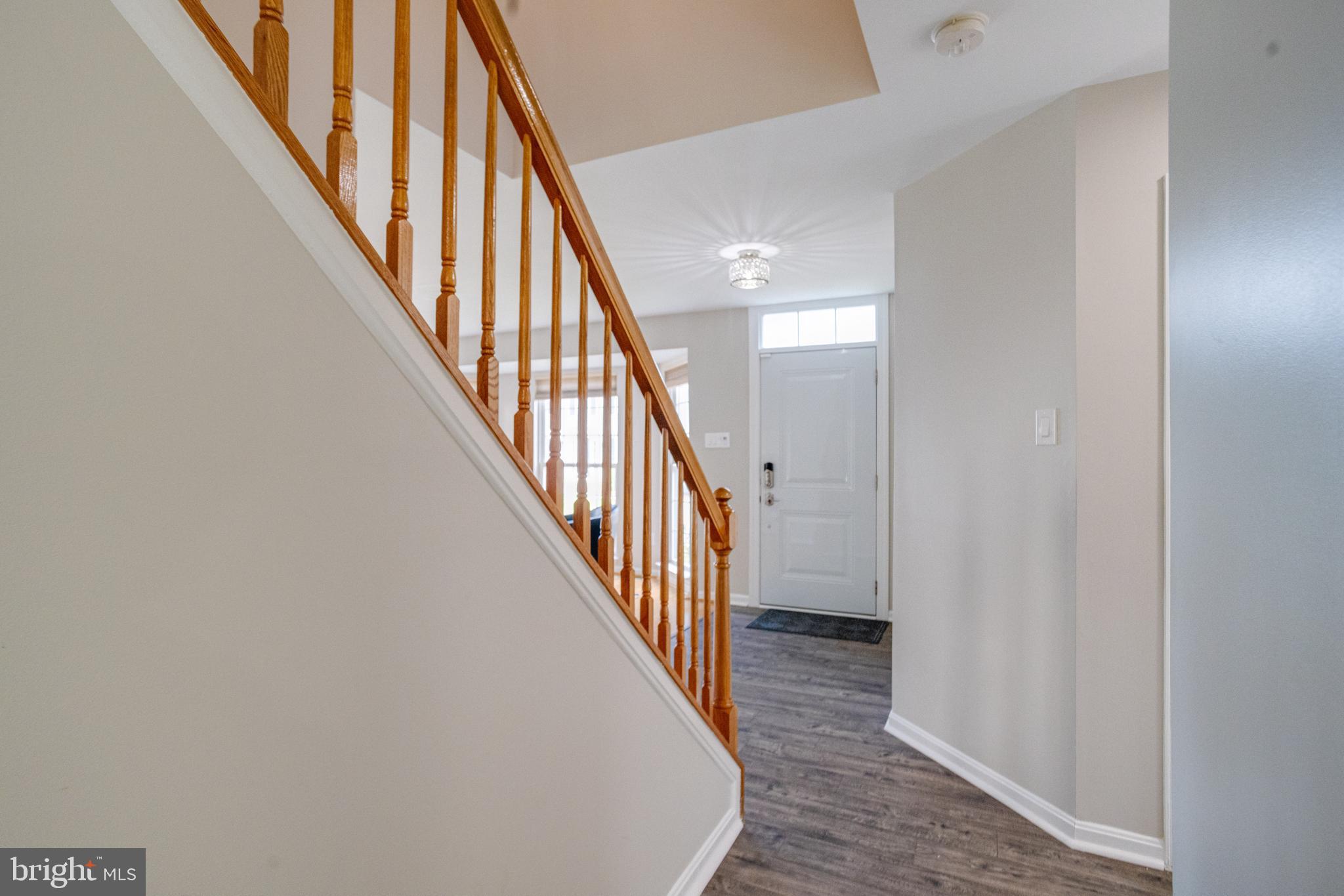 9474 Ridgeview Drive Columbia, MD 21046 - Photo 3 of 57
