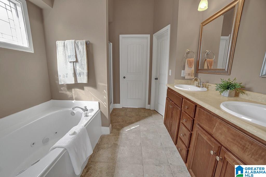 5186 Meadow Lake Trail Bessemer, AL 35020 - Photo 17 of 33