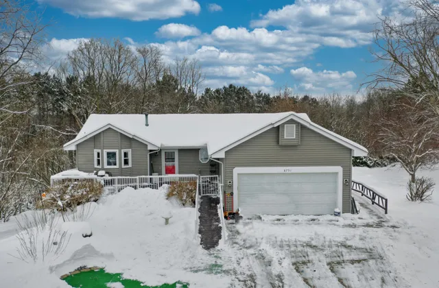 $450,000 | 8751 212th St Court North, Forest Lake, MN 55025