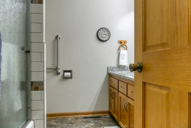 $450,000 | 8751 212th St Court North, Forest Lake, MN 55025