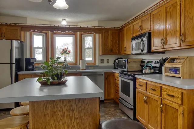 $450,000 | 8751 212th St Court North, Forest Lake, MN 55025