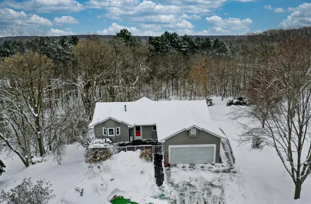 $450,000 | 8751 212th St Court North, Forest Lake, MN 55025