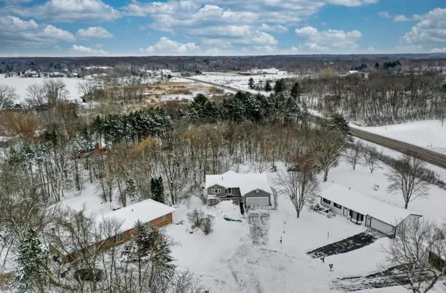 $450,000 | 8751 212th St Court North, Forest Lake, MN 55025