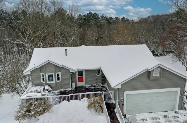 $450,000 | 8751 212th St Court North, Forest Lake, MN 55025