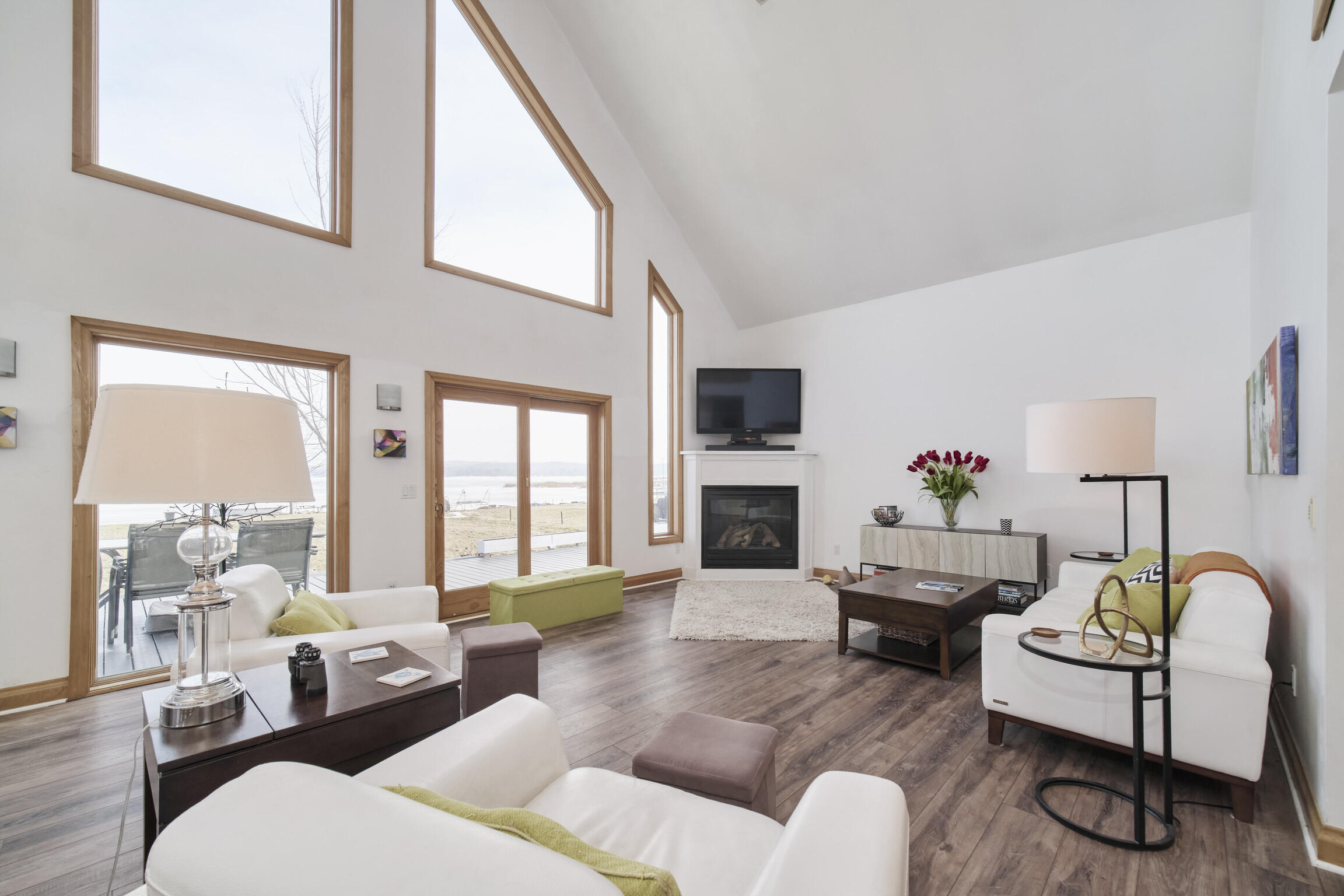 8579 Bayview Road Onekama, MI 49675 - Photo 20 of 72 Living room views