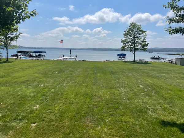 $1,550,000 | 8579 Bayview Road, Onekama, MI 49675