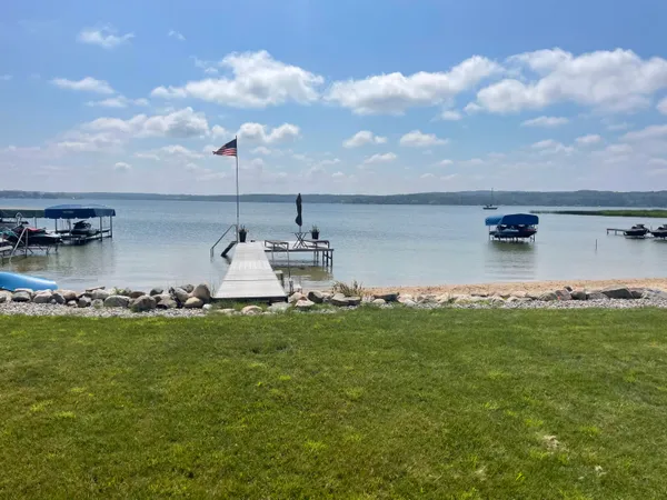 $1,550,000 | 8579 Bayview Road, Onekama, MI 49675