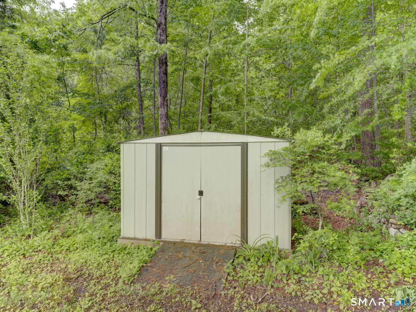 37 Spring View Lane Windham, CT 06226 - Photo 8 of 32