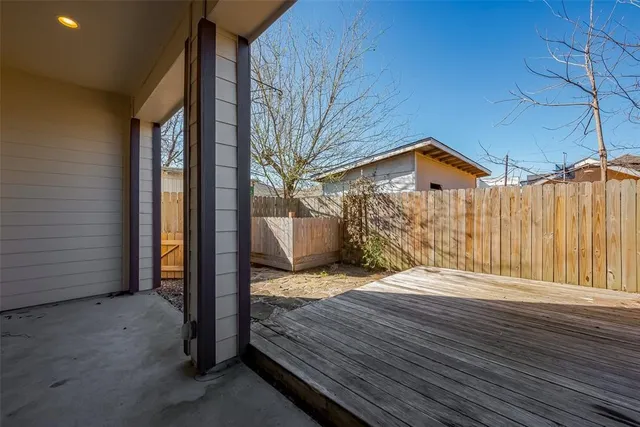 $2,200 | 4307 Hershe Street, Houston, TX 77020