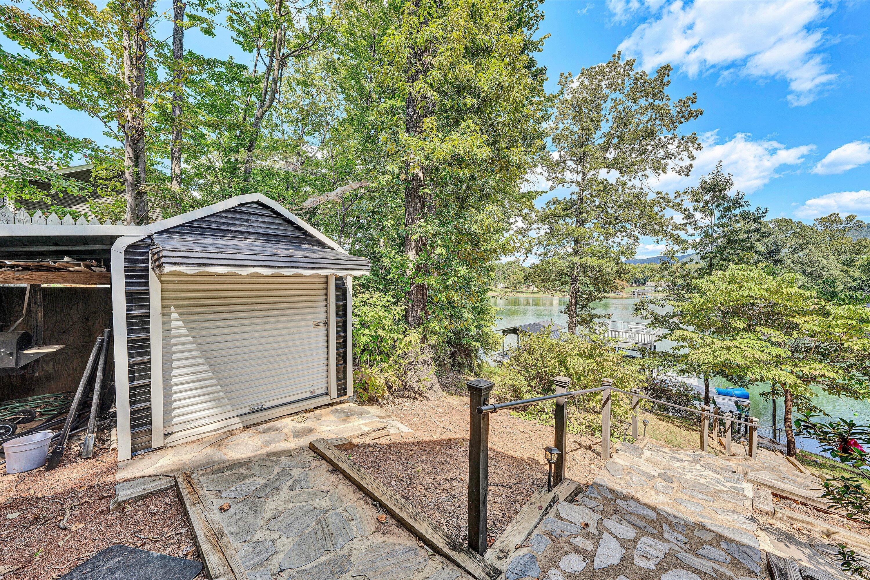 228 Cove Road Penhook, VA 24137 - Photo 42 of 57 41-DSC00403