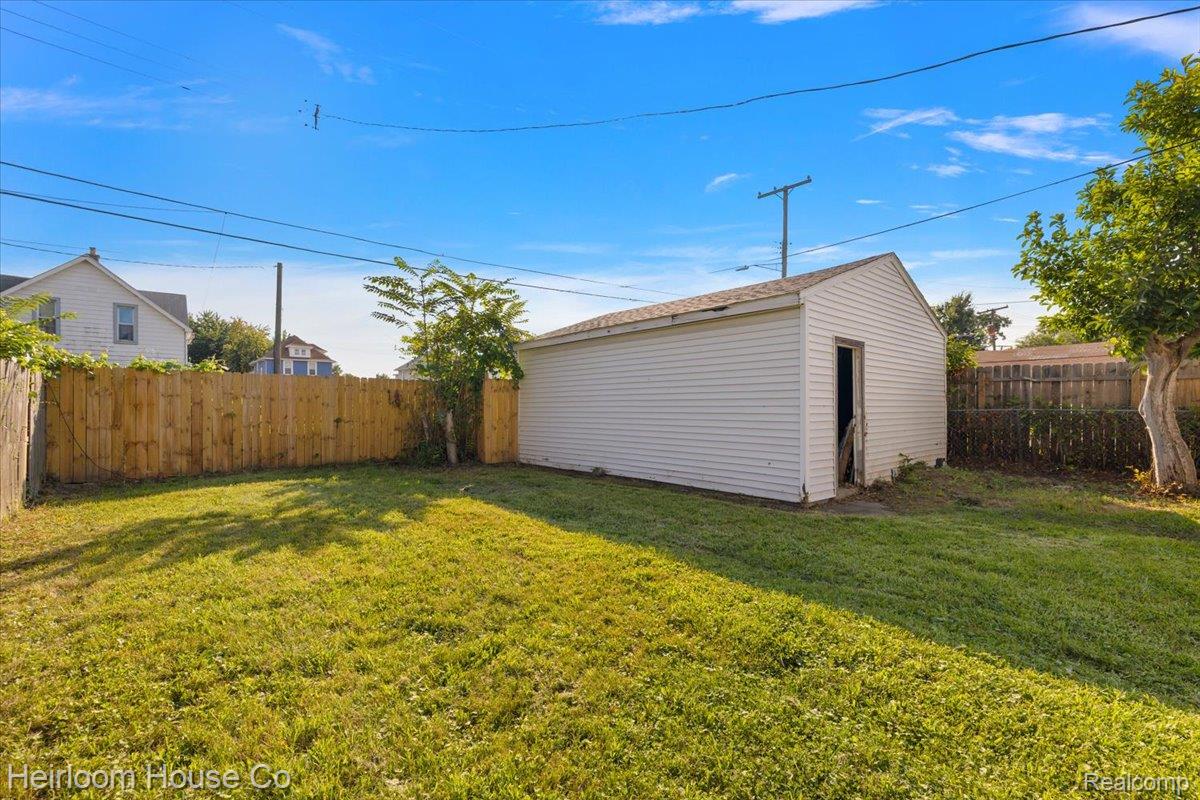 78 Batavia Street River Rouge, MI 48218 - Photo 31 of 35 08-78 Batavia St-8.jpg